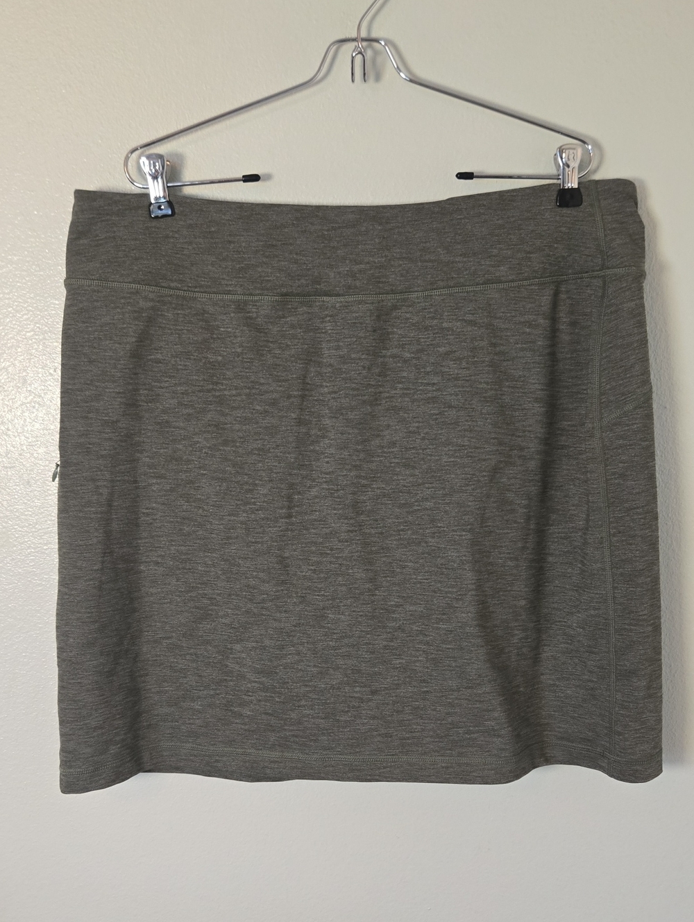 Duluth Trading Company | Green Heathered NoGA Stretch Skort Size XL